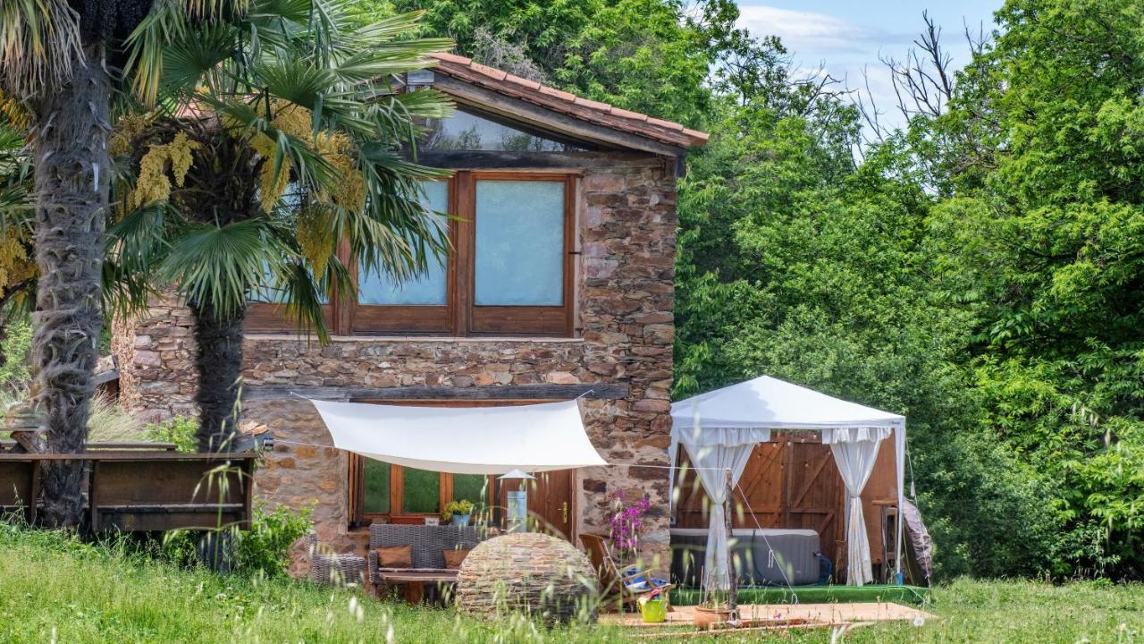 Suite Rural Estilo Farm Con Jacuzzi Y Chimenea Sant Marti Sacalm Eksteriør billede